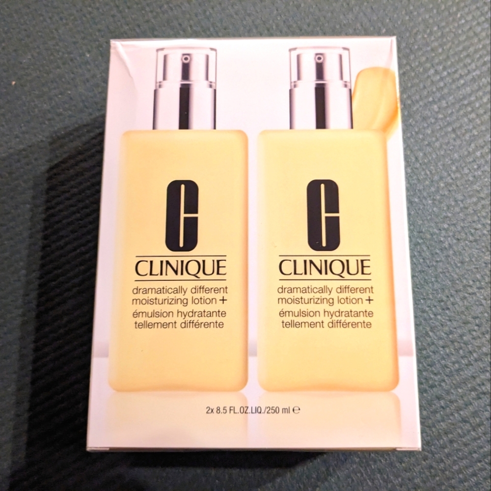 VALUE Unopened Clinique Dramatically Different Moisturizing Lotion 2 X 250ml